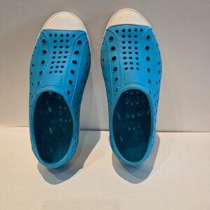 Pebbles / Native water shoes